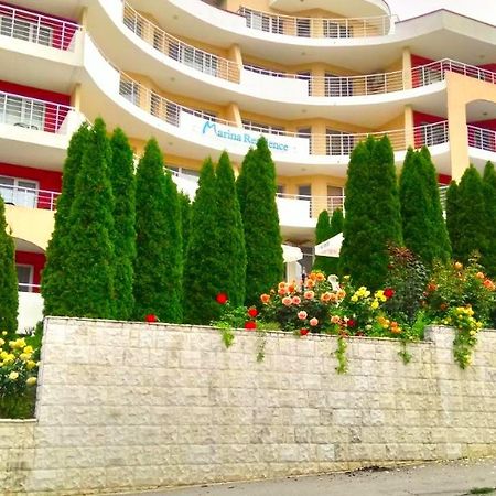 Apartment Marina Residence - Апартамент Марина Резидънс Kavarna Eksteriør billede
