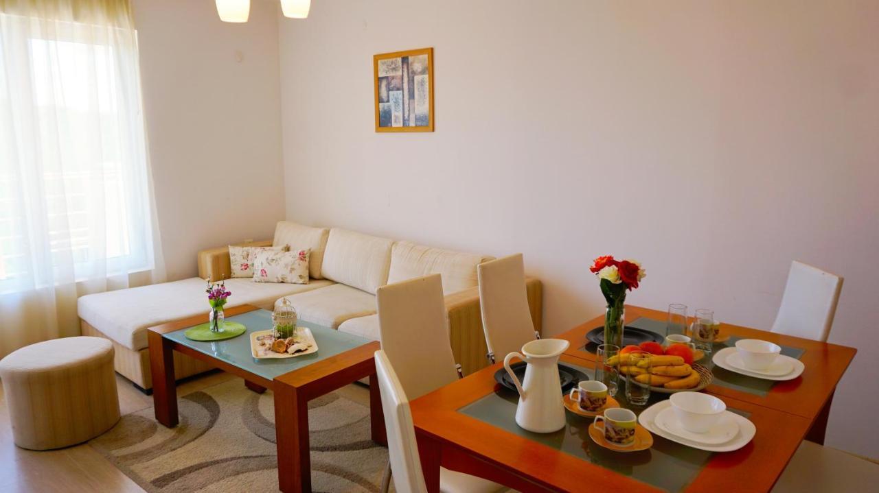 Apartment Marina Residence - Апартамент Марина Резидънс Kavarna Eksteriør billede