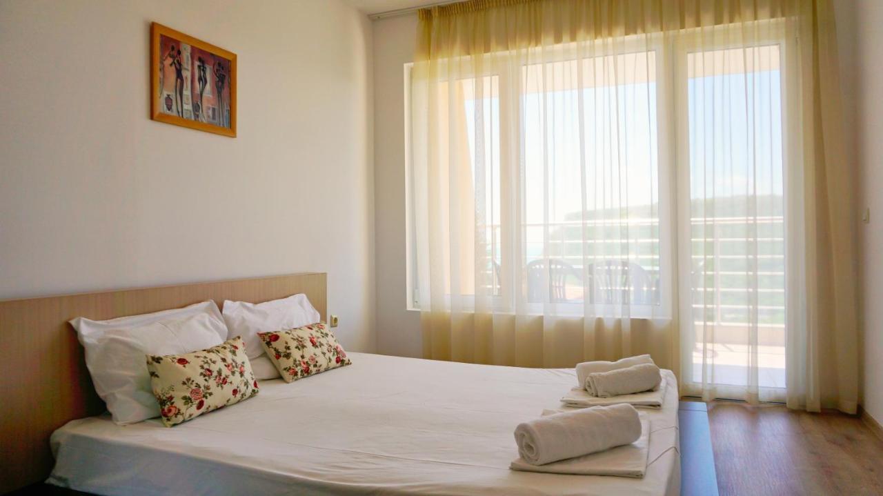 Apartment Marina Residence - Апартамент Марина Резидънс Kavarna Eksteriør billede
