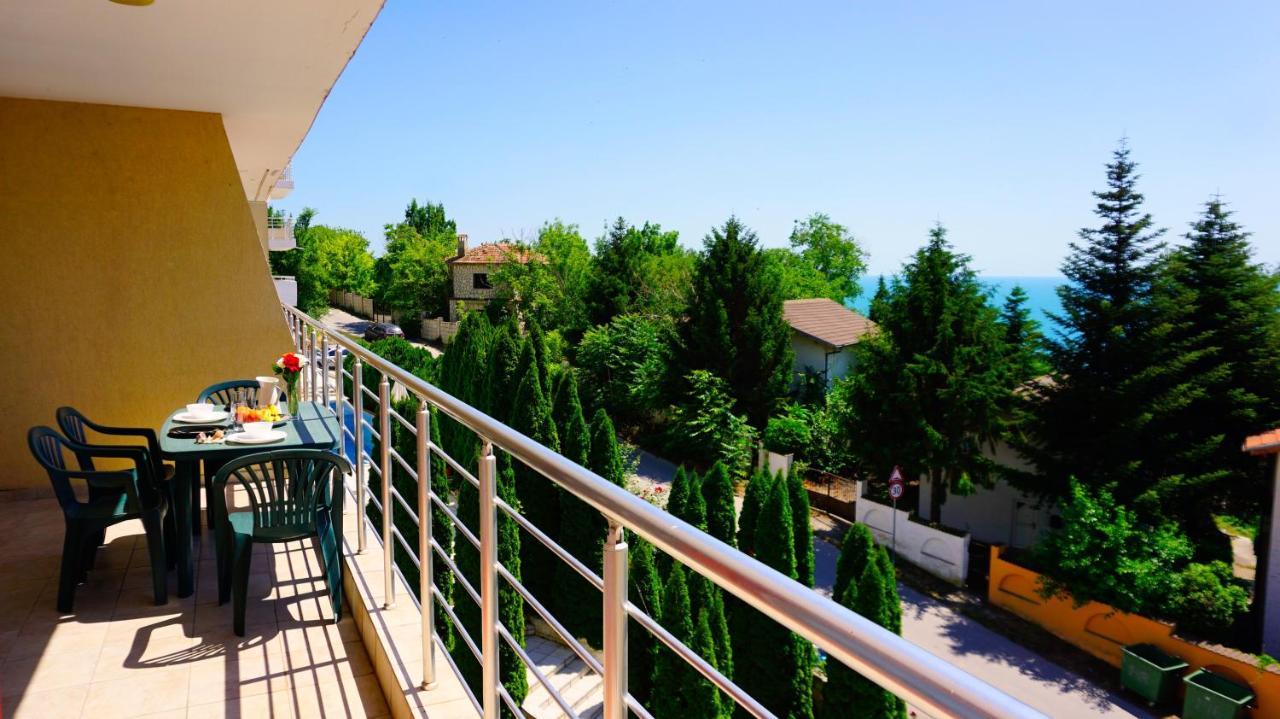 Apartment Marina Residence - Апартамент Марина Резидънс Kavarna Eksteriør billede
