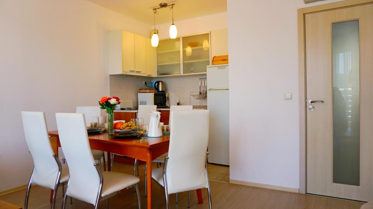 Apartment Marina Residence - Апартамент Марина Резидънс Kavarna Eksteriør billede