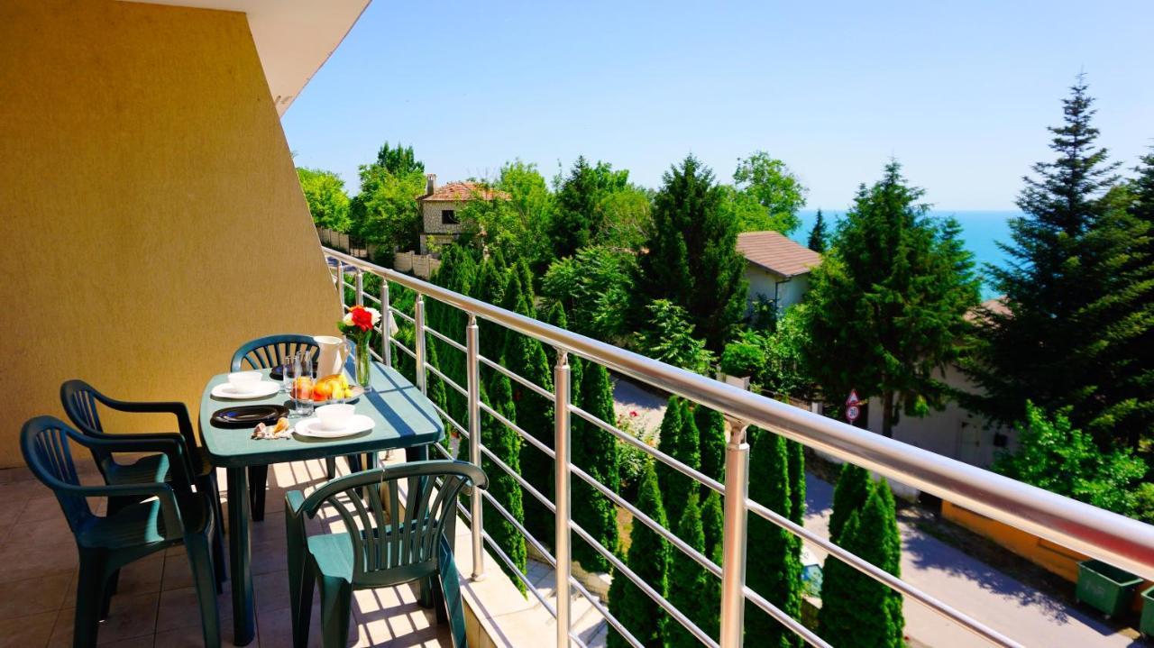 Apartment Marina Residence - Апартамент Марина Резидънс Kavarna Eksteriør billede